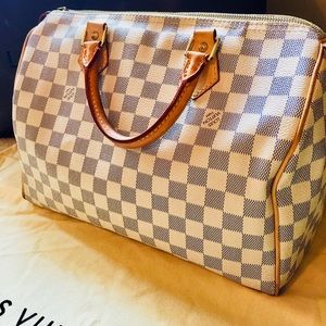 Louis Vuitton Speedy 30